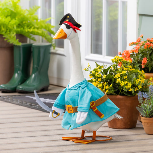 Giddy the Goose Outfit, Coastal Pirate