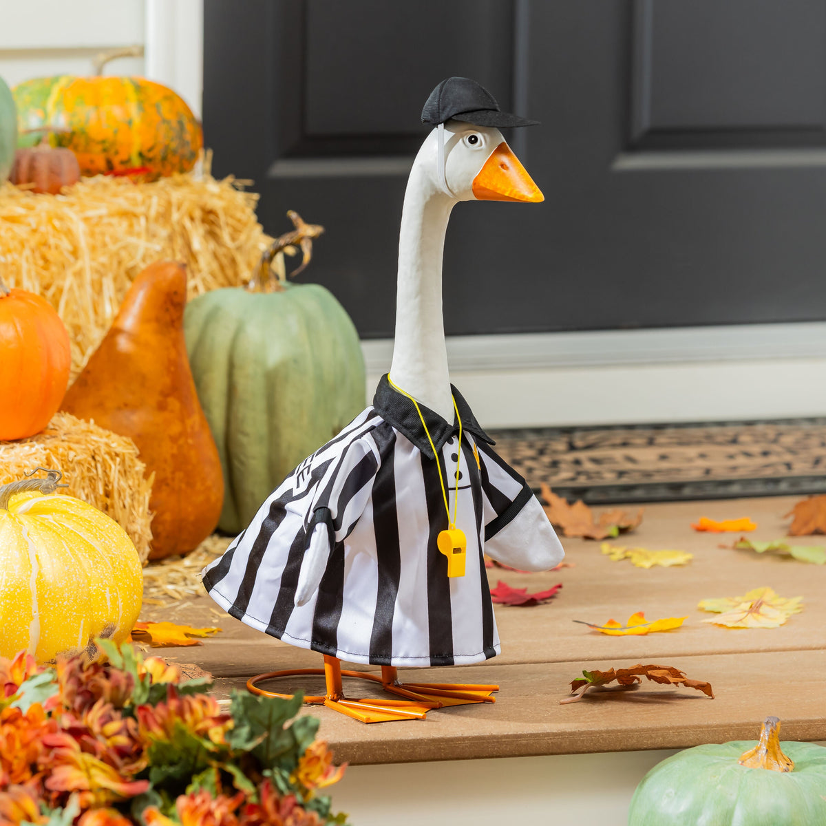 Giddy the Goose Outfit, Referee